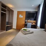 Ξενοδοχείο Zum Weserdampfschiff 4*