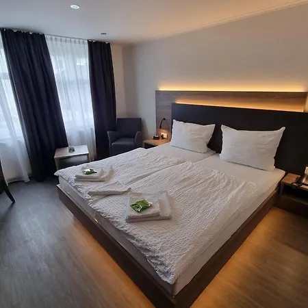 Hotel Zum Weserdampfschiff 3*
