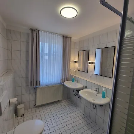 Hotel Zum Weserdampfschiff 3*